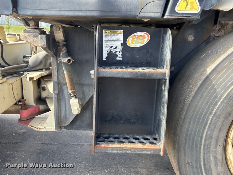 image for item EE4106 Ingersoll Rand SD-77DA TF single drum vibratory roller