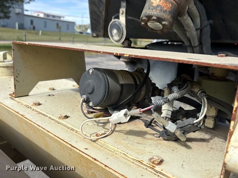 image for item EE4106 Ingersoll Rand SD-77DA TF single drum vibratory roller