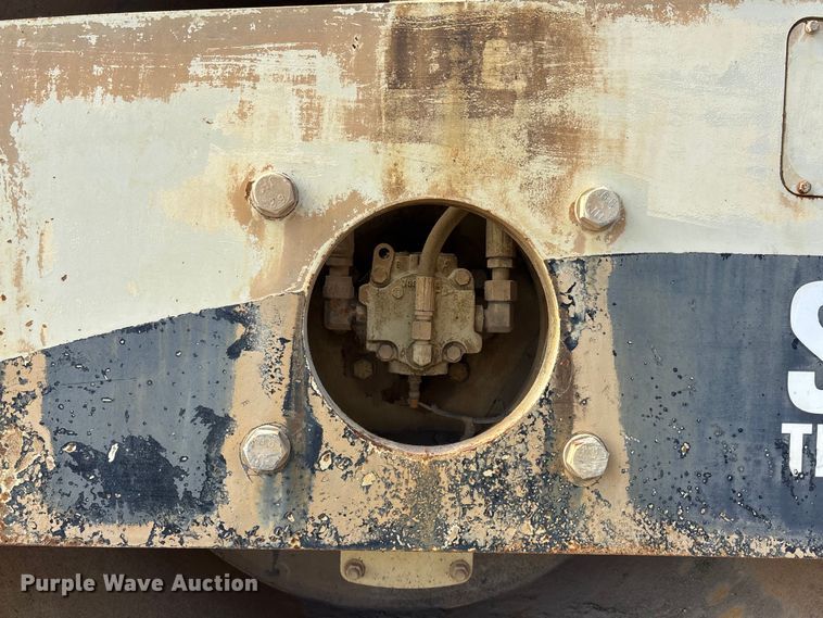 image for item EE4106 Ingersoll Rand SD-77DA TF single drum vibratory roller