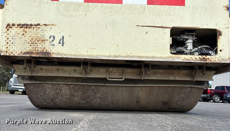 image for item EE4106 Ingersoll Rand SD-77DA TF single drum vibratory roller