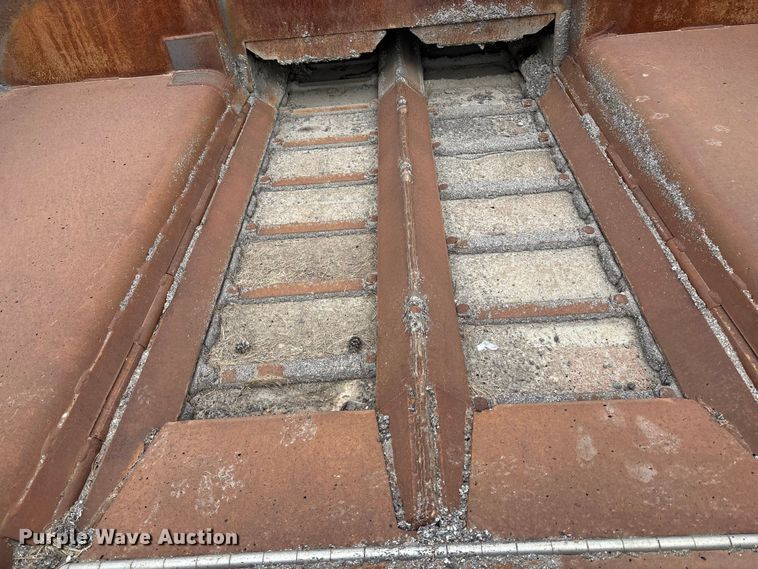 image for item EE4107 2009 RoadTec RP-175 paver