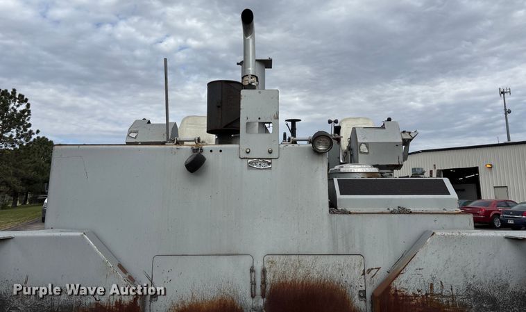 image for item EE4107 2009 RoadTec RP-175 paver