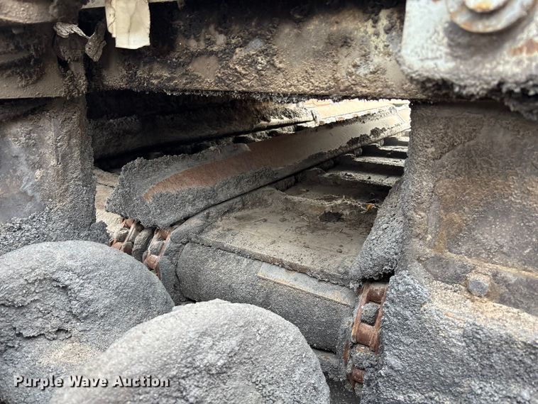 image for item EE4107 2009 RoadTec RP-175 paver