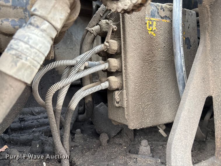 image for item EE4107 2009 RoadTec RP-175 paver