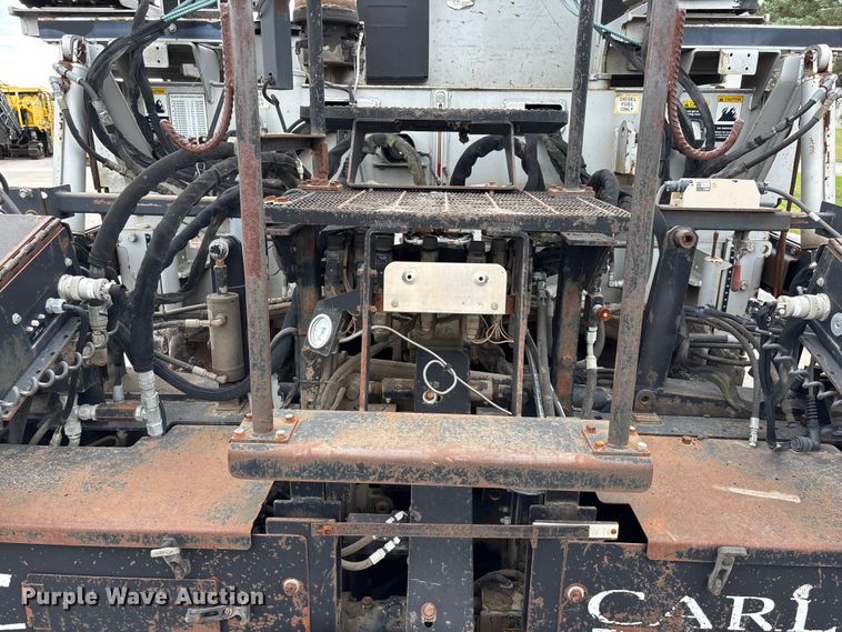 image for item EE4107 2009 RoadTec RP-175 paver