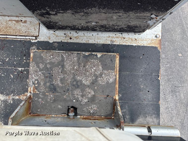 image for item EE4107 2009 RoadTec RP-175 paver