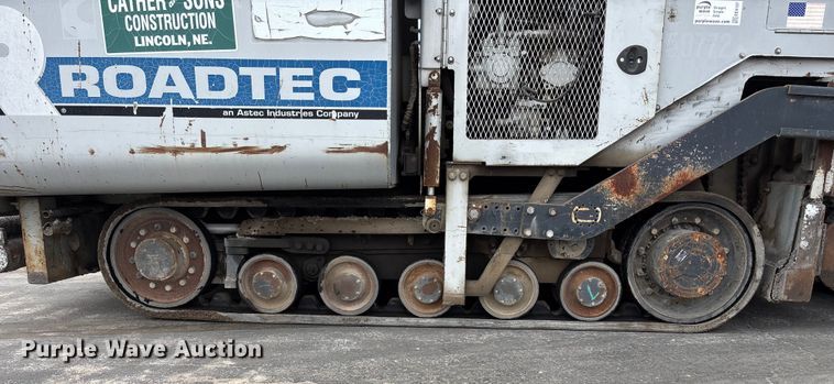 image for item EE4107 2009 RoadTec RP-175 paver
