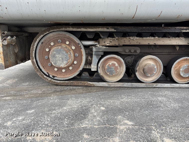 image for item EE4107 2009 RoadTec RP-175 paver