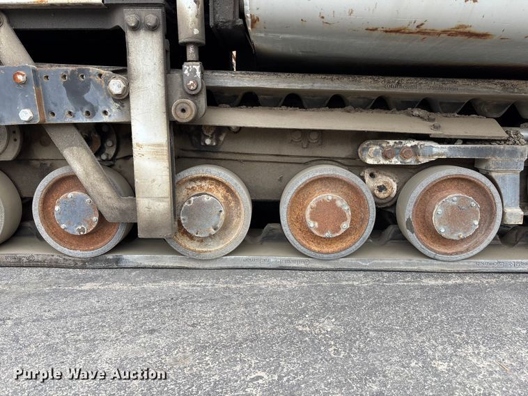 image for item EE4107 2009 RoadTec RP-175 paver