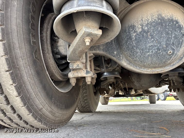 image for item EE4108 2007 Freightliner Columbia dump truck