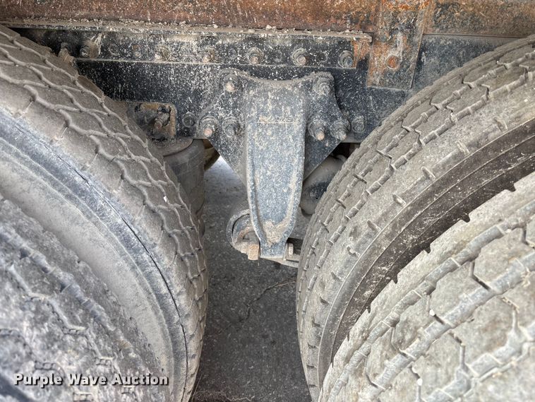 image for item EE4108 2007 Freightliner Columbia dump truck