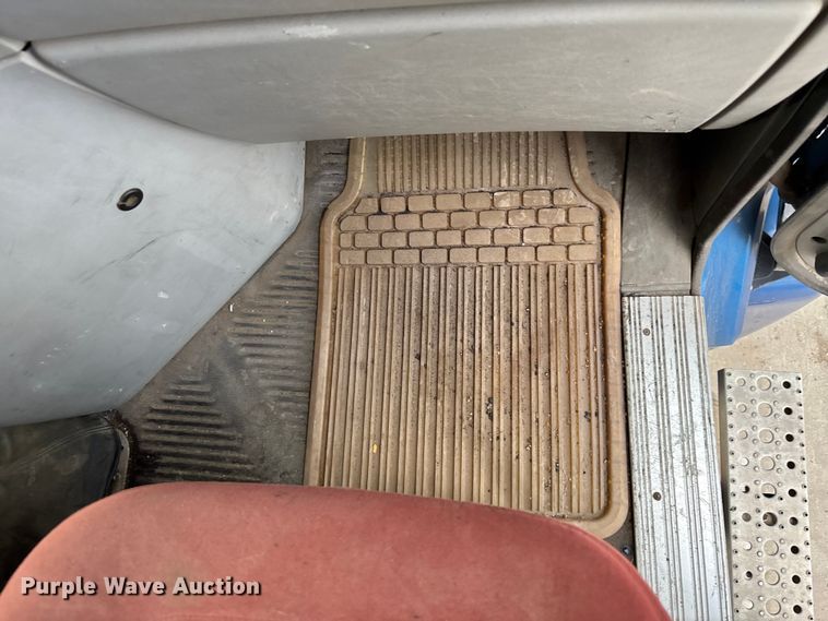 image for item EE4108 2007 Freightliner Columbia dump truck