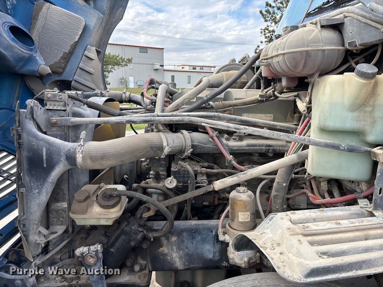 image for item EE4108 2007 Freightliner Columbia dump truck