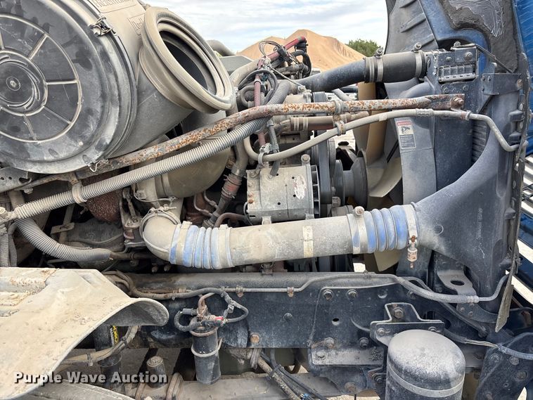 image for item EE4108 2007 Freightliner Columbia dump truck