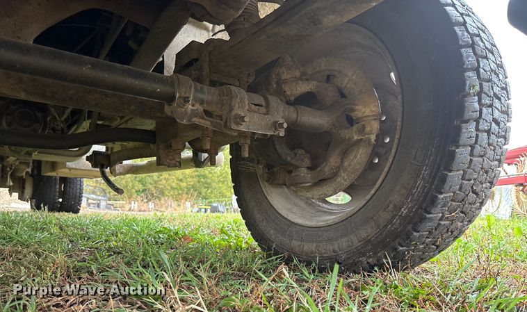 image for item EE4116 2001 Ford F550 utility / service truck