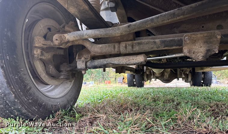 image for item EE4116 2001 Ford F550 utility / service truck