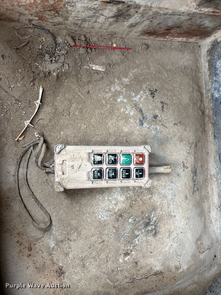 image for item EE4116 2001 Ford F550 utility / service truck