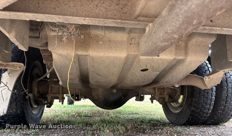 image for item EE4116 2001 Ford F550 utility / service truck