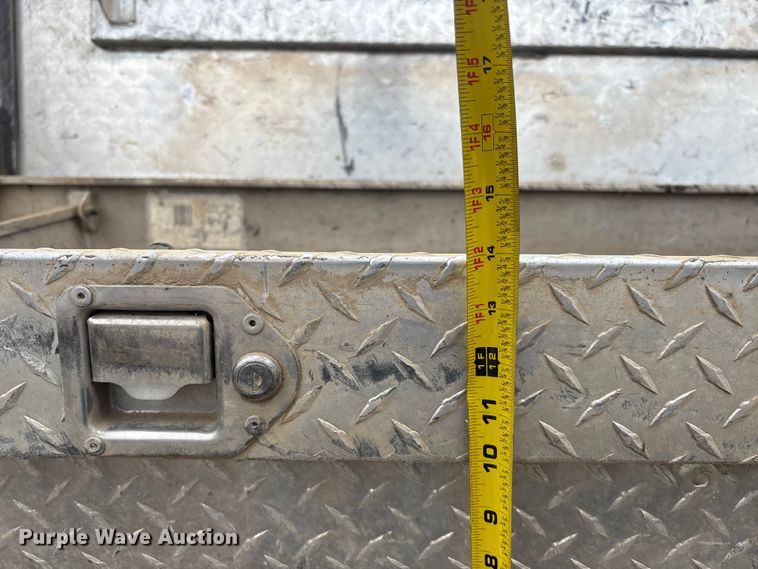 image for item EE4116 2001 Ford F550 utility / service truck