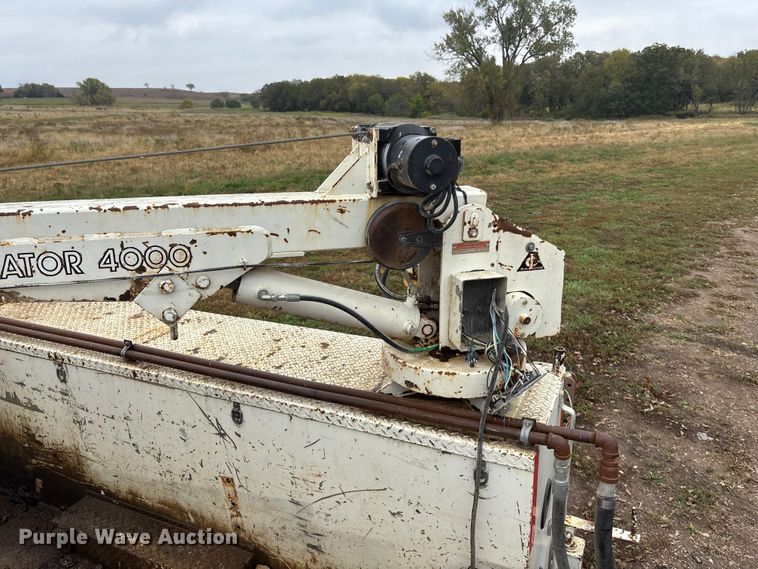 image for item EE4116 2001 Ford F550 utility / service truck