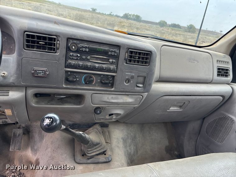 image for item EE4116 2001 Ford F550 utility / service truck