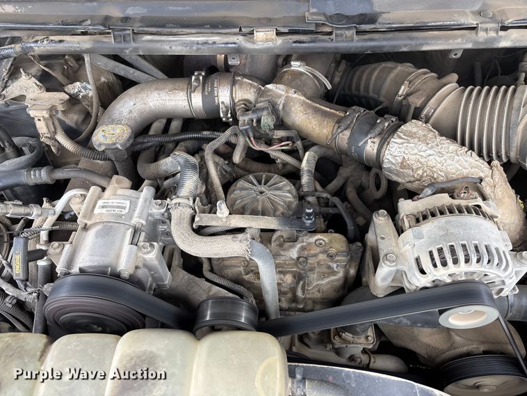 image for item EE4116 2001 Ford F550 utility / service truck