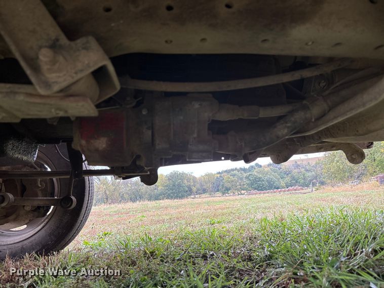 image for item EE4116 2001 Ford F550 utility / service truck