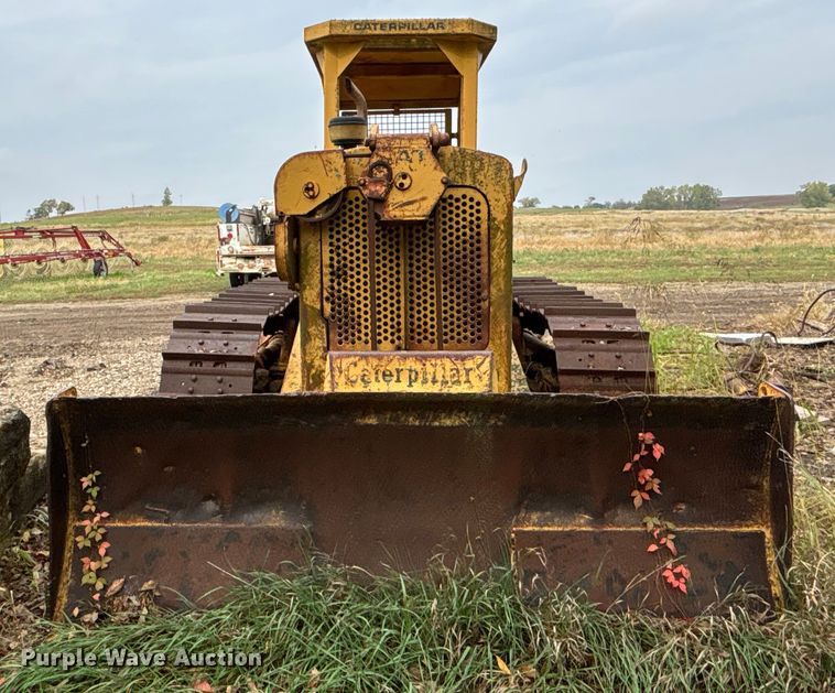 image for item EE4119 Caterpillar D6 dozer