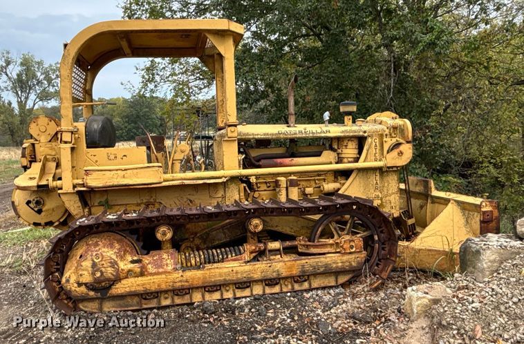 image for item EE4119 Caterpillar D6 dozer