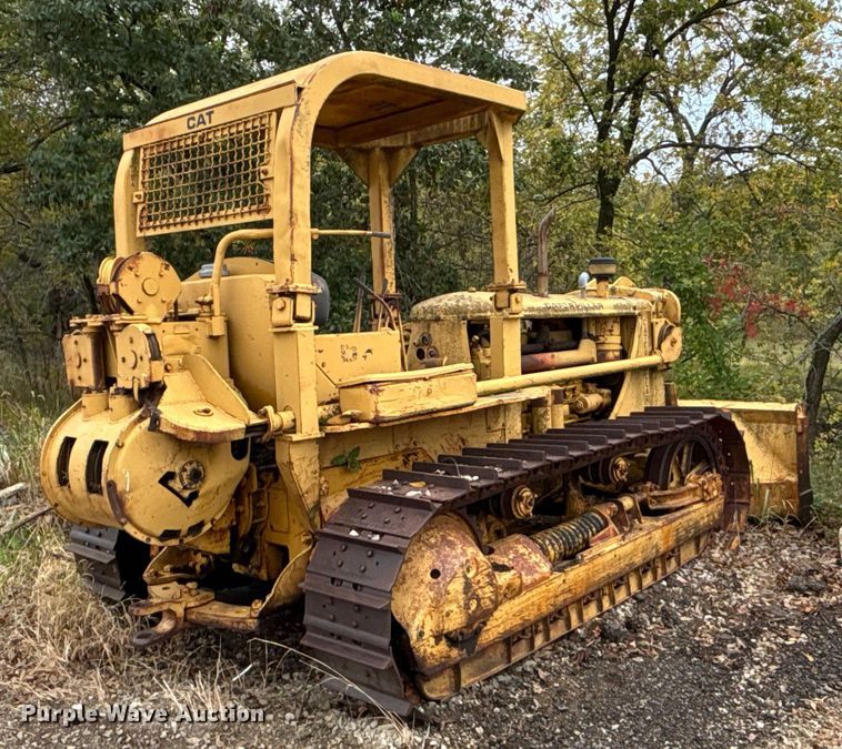 image for item EE4119 Caterpillar D6 dozer