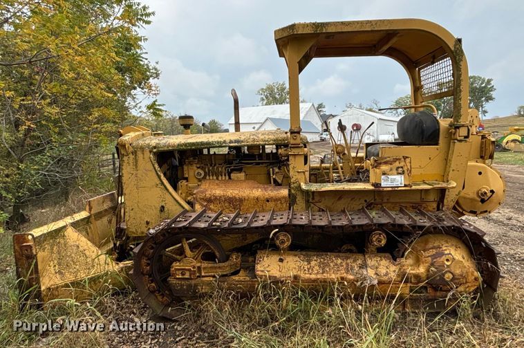 image for item EE4119 Caterpillar D6 dozer
