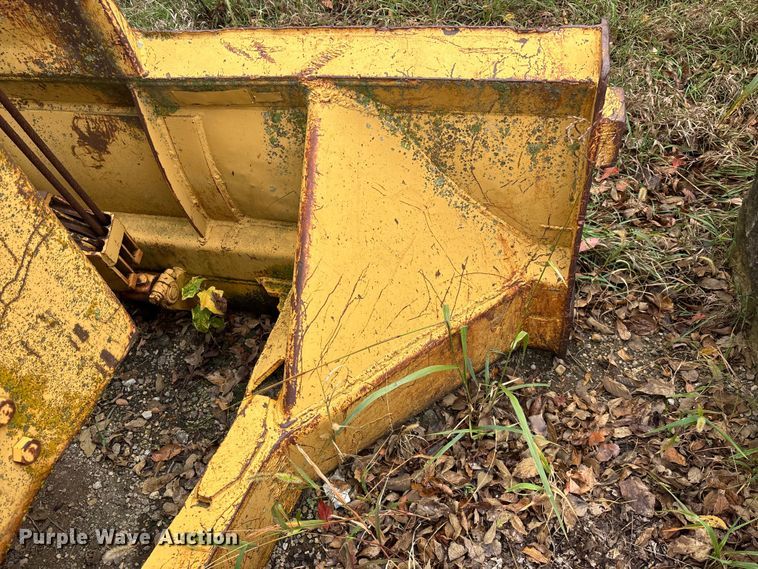 image for item EE4119 Caterpillar D6 dozer