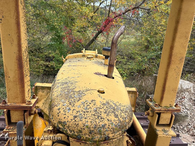 image for item EE4119 Caterpillar D6 dozer
