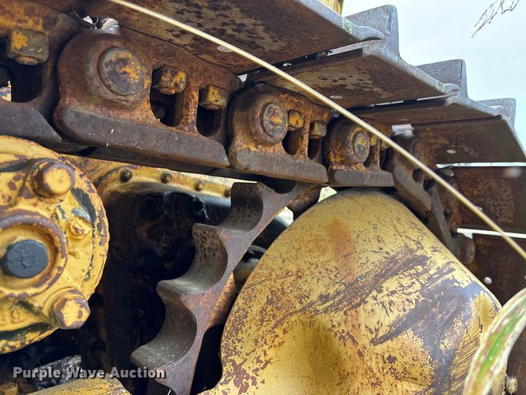 image for item EE4119 Caterpillar D6 dozer