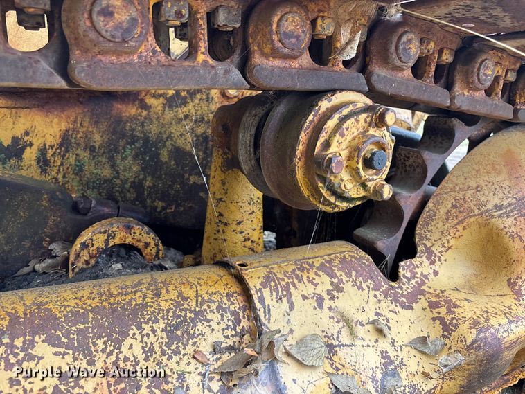 image for item EE4119 Caterpillar D6 dozer