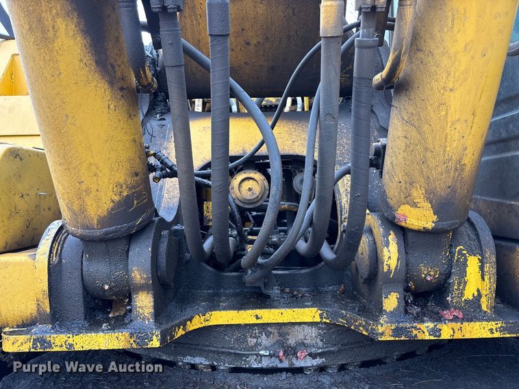 image for item EE4122 2001 Komatsu PC600 LC-6K excavator