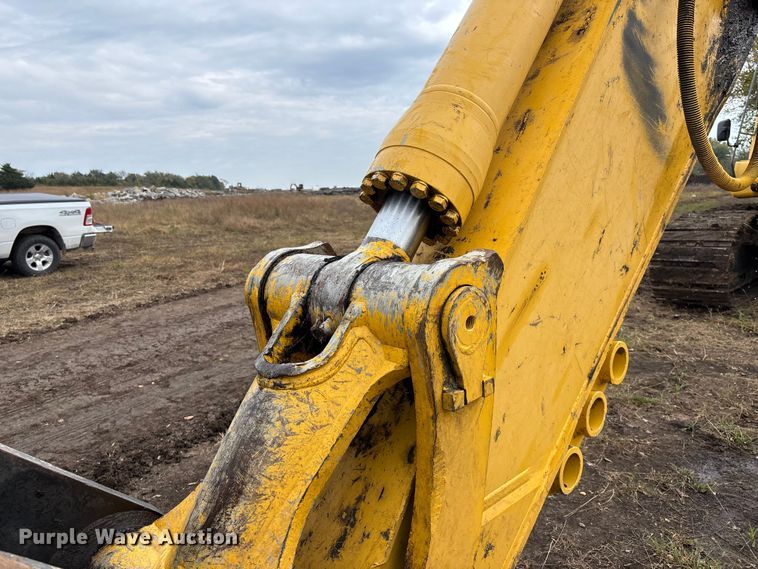 image for item EE4122 2001 Komatsu PC600 LC-6K excavator