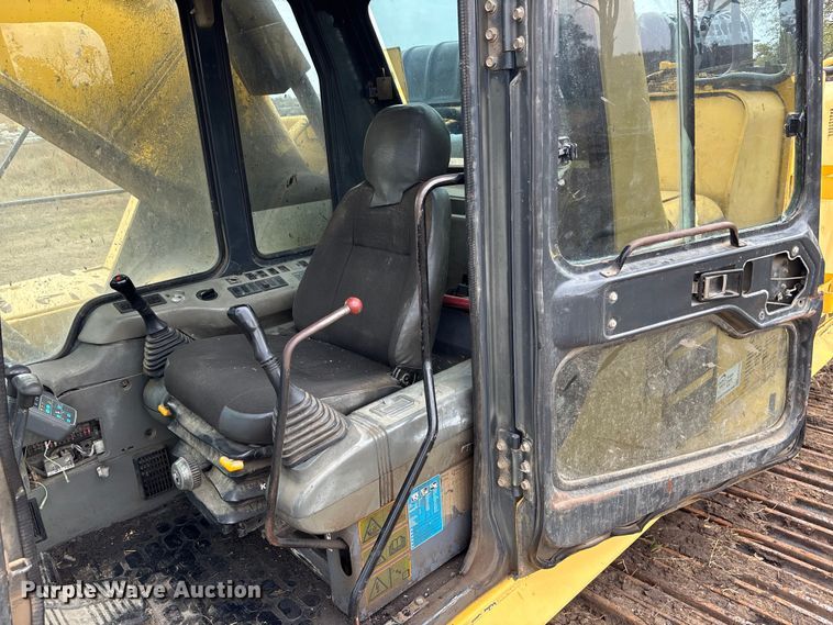 image for item EE4122 2001 Komatsu PC600 LC-6K excavator
