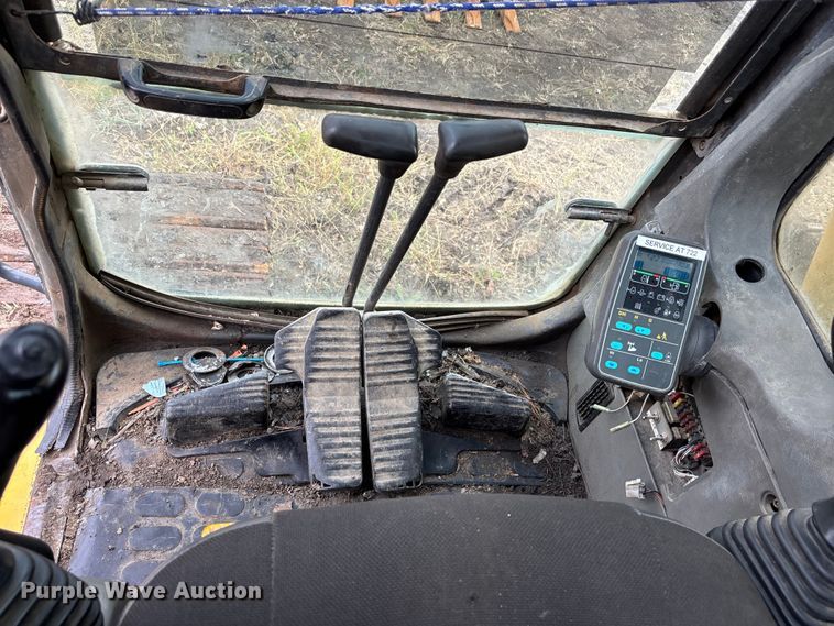 image for item EE4122 2001 Komatsu PC600 LC-6K excavator