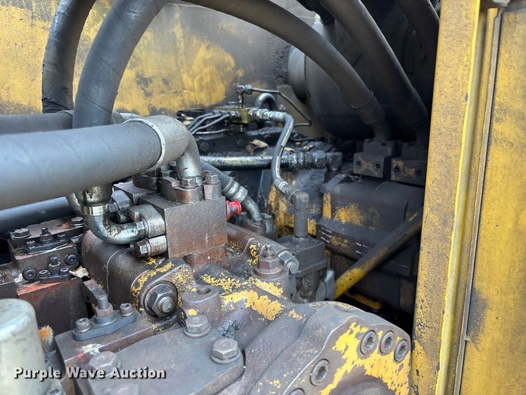 image for item EE4122 2001 Komatsu PC600 LC-6K excavator