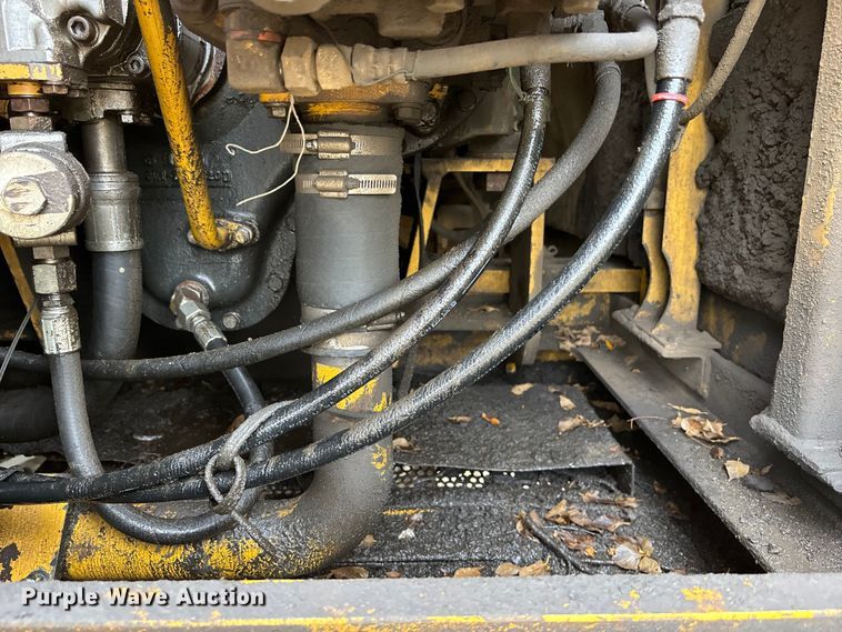 image for item EE4122 2001 Komatsu PC600 LC-6K excavator