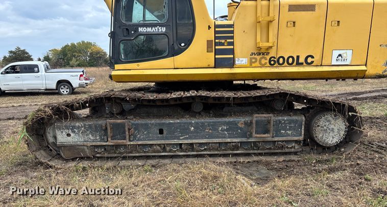 image for item EE4122 2001 Komatsu PC600 LC-6K excavator