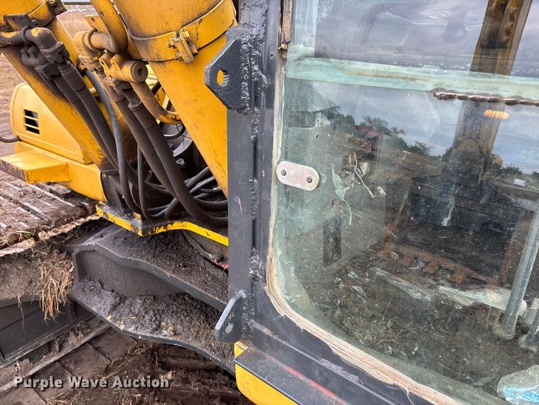 image for item EE4122 2001 Komatsu PC600 LC-6K excavator