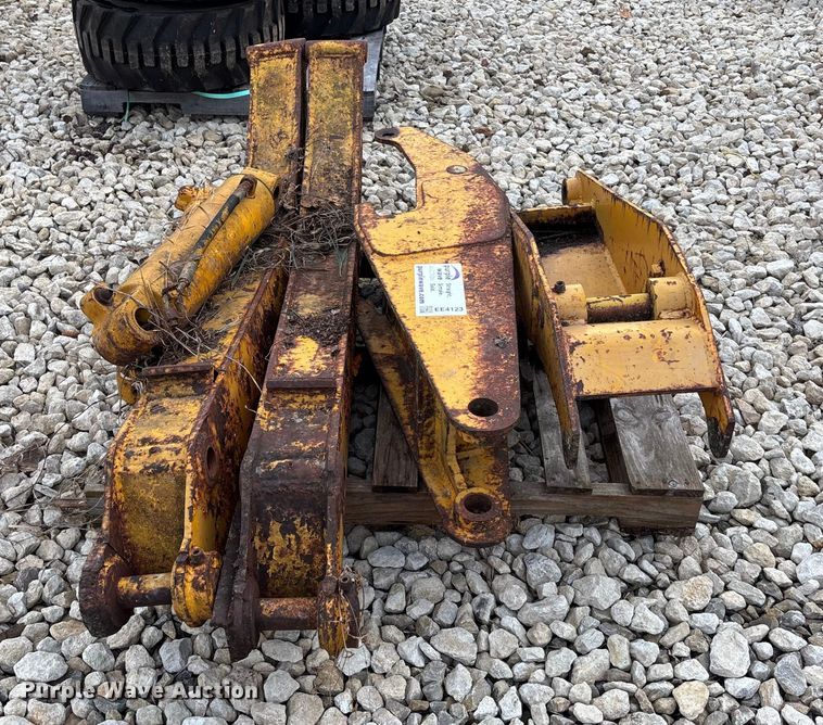 image for item EE4123 Lumber forks