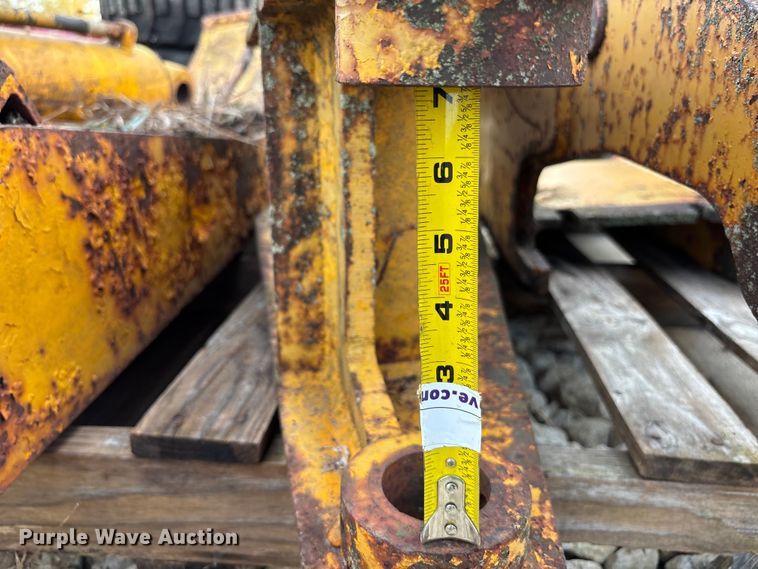 image for item EE4123 Lumber forks