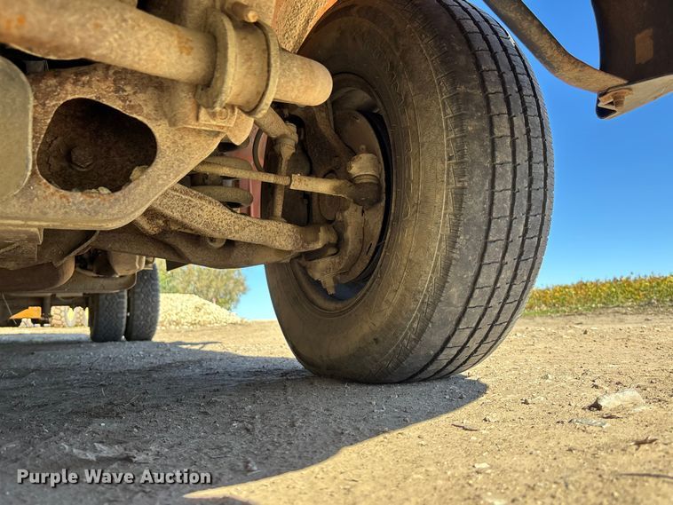 image for item EE4124 2006 GMC Savana box van