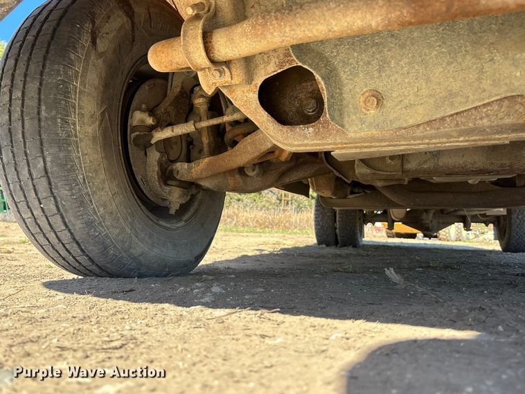 image for item EE4124 2006 GMC Savana box van