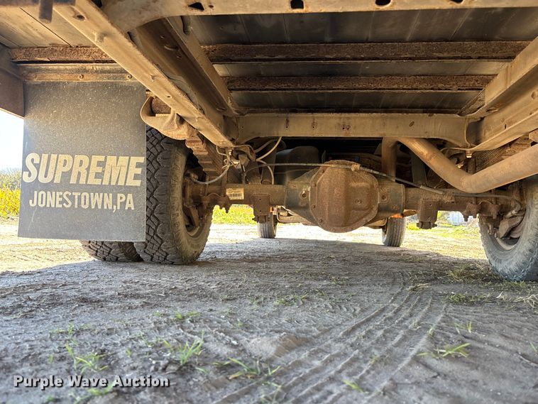 image for item EE4124 2006 GMC Savana box van