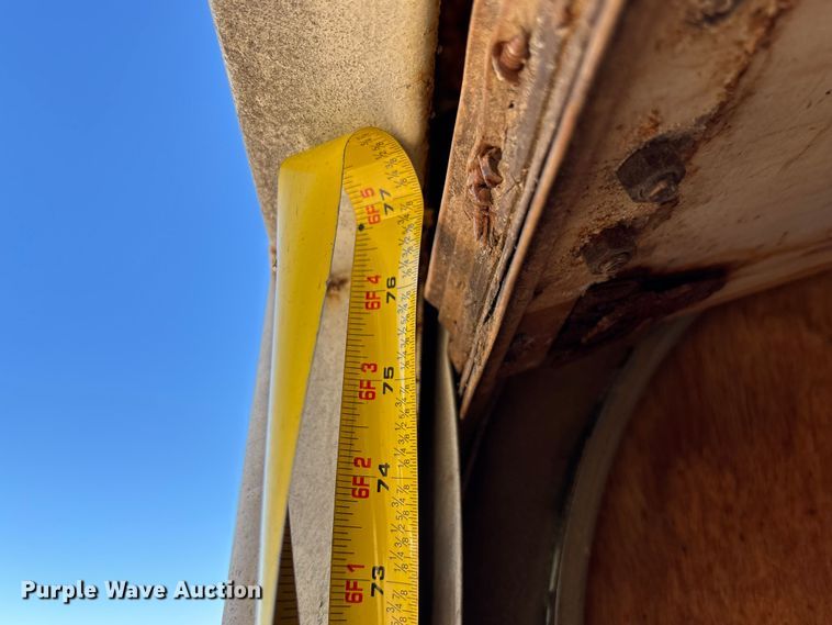 image for item EE4124 2006 GMC Savana box van