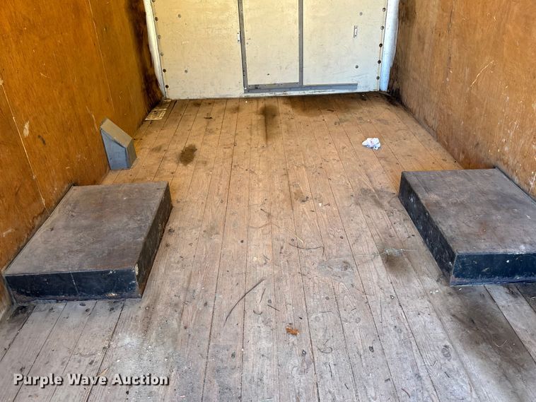 image for item EE4124 2006 GMC Savana box van